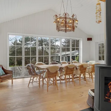 Feriehus Awesome In With Kitchen